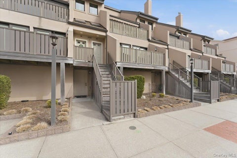 Condo For Sale - 379 W Broadway #B<br/> Long Beach, NY 11561