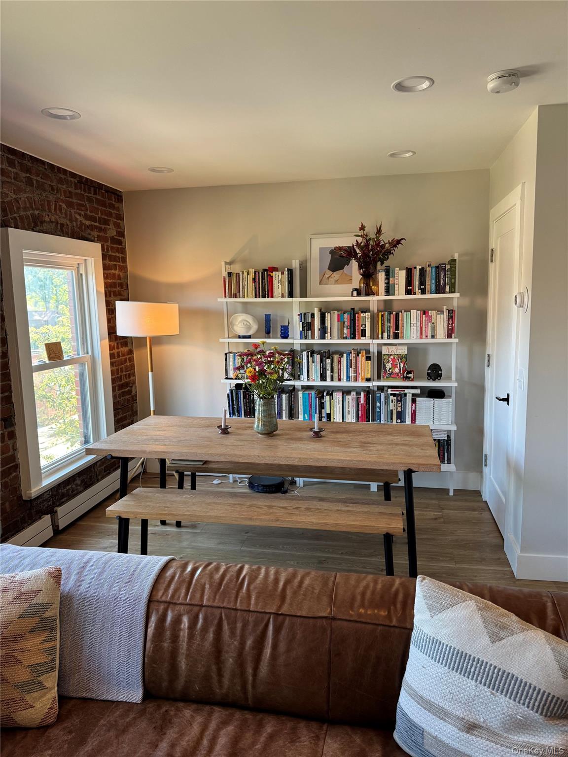 Beacon, New York 12508, United States, 1 Bedroom Bedrooms, ,2 BathroomsBathrooms,Residential,Active,215646