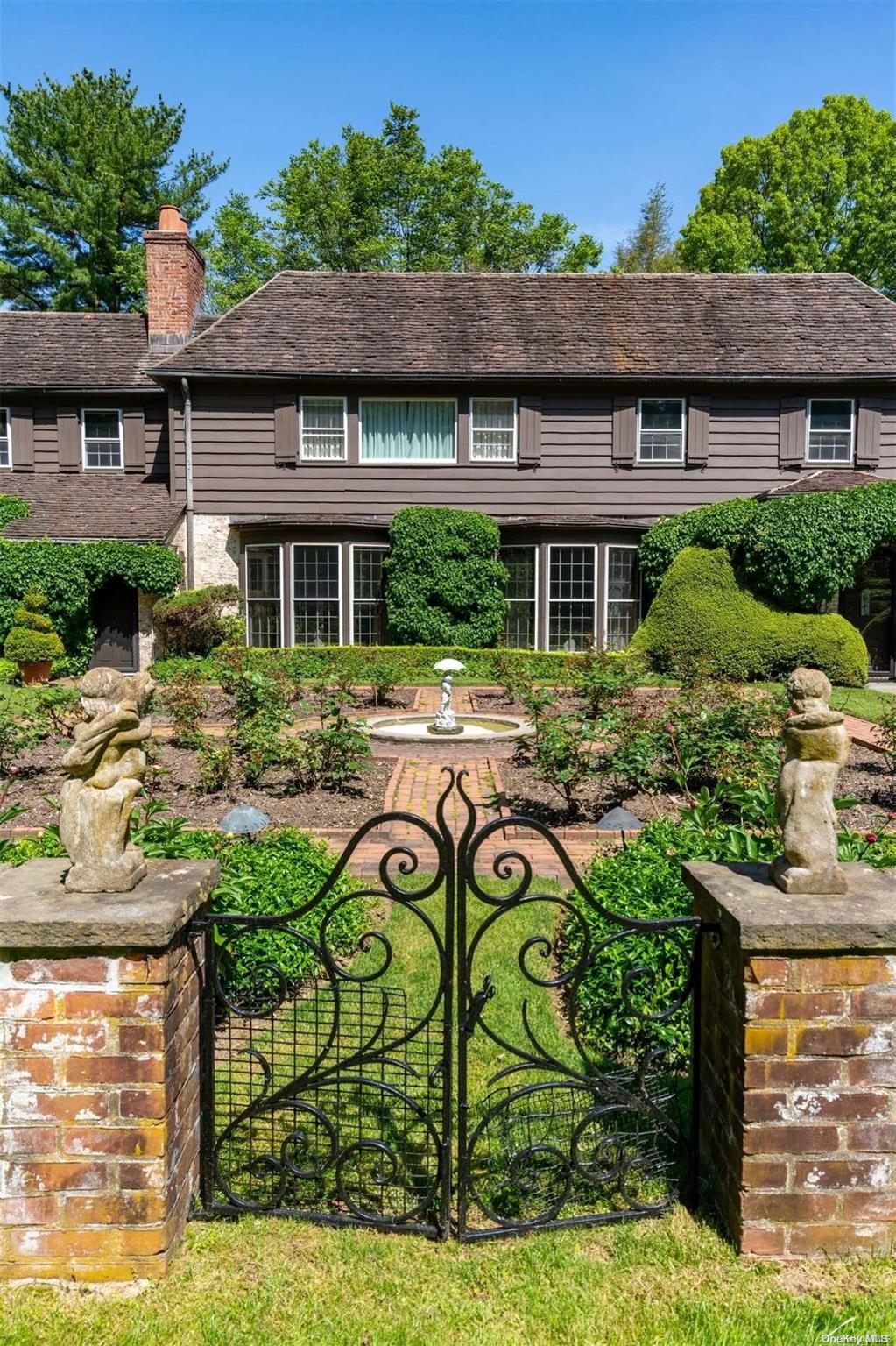 285 Piping Rock Road