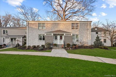 Homes For Sale - 81L Glen Keith Road Rd #81L<br/> Glen Cove, NY 11542