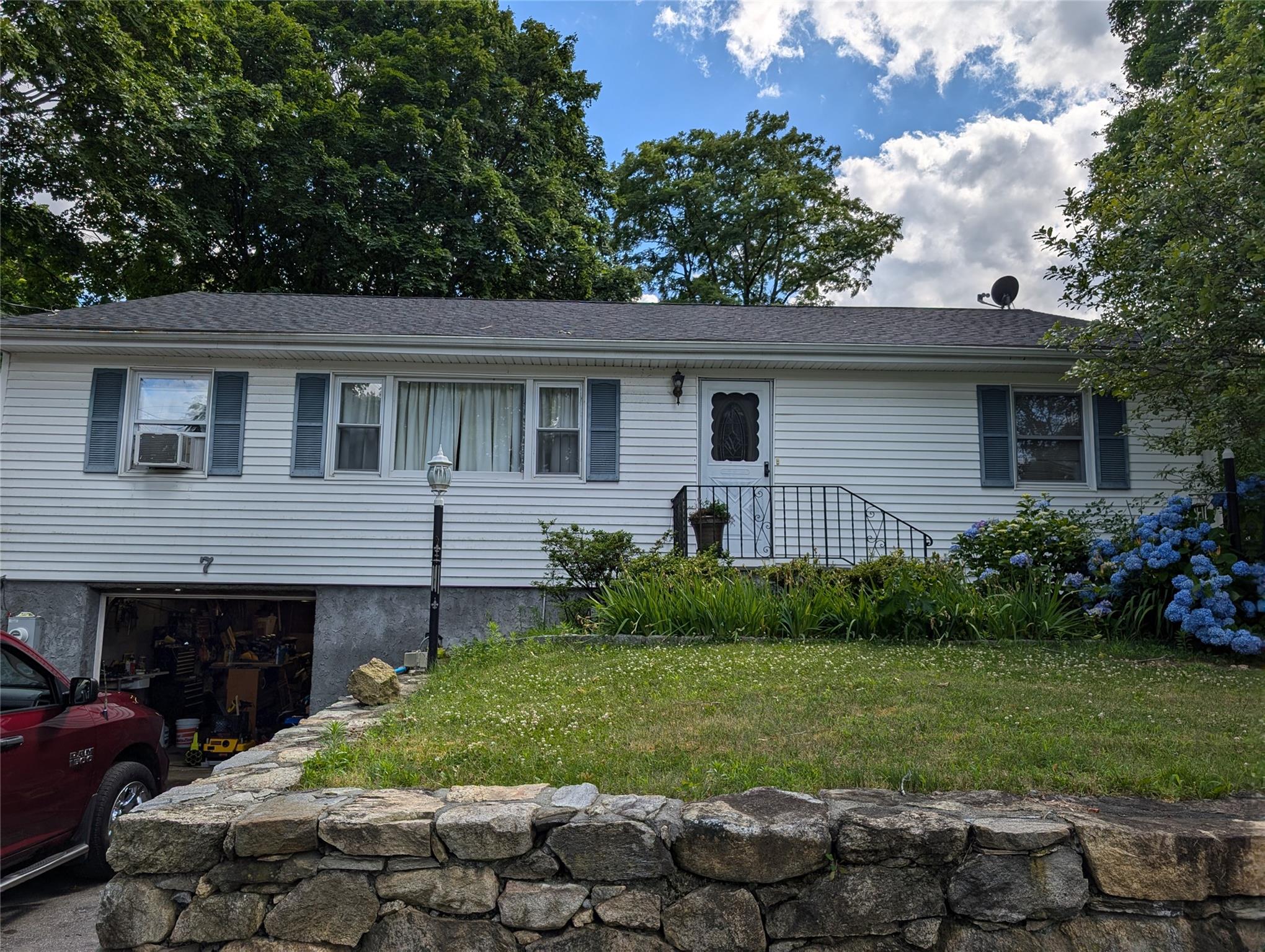 7 Sunset Drive, Yorktown Heights, New York image 1