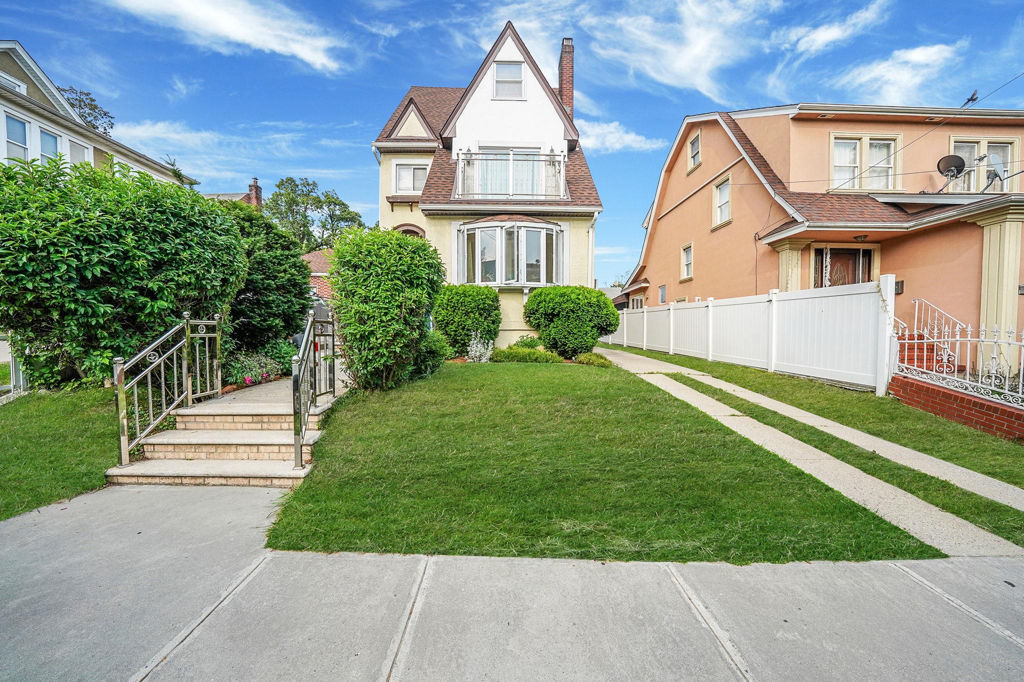 Property for Sale at 169th Street, Jamaica Hills, Queens, NY - Bedrooms: 3 
Bathrooms: 3  - $1,200,000