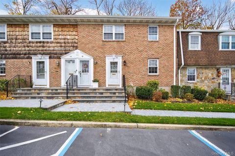 Homes For Sale - 6 Anchorage Lane #5A<br/> Oyster Bay, NY 11771