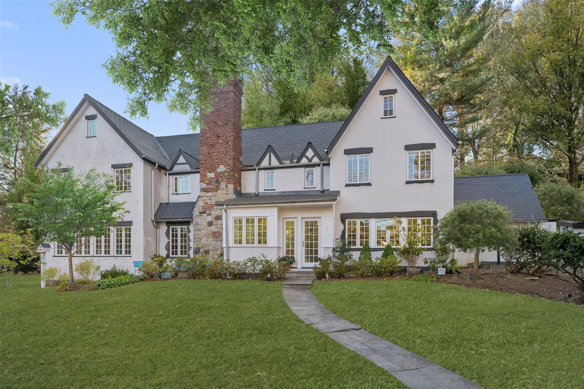 Property for Sale at Carstensen Road, Scarsdale, New York - Bedrooms: 5 
Bathrooms: 5  - $3,199,000