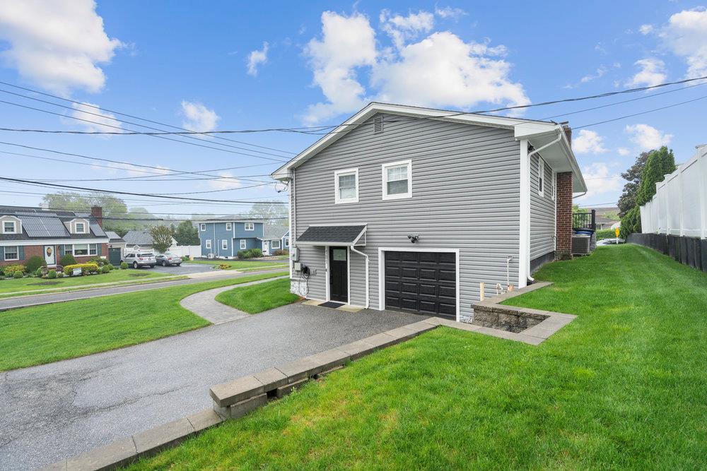 181 Central Park Road, Plainview, New York image 35