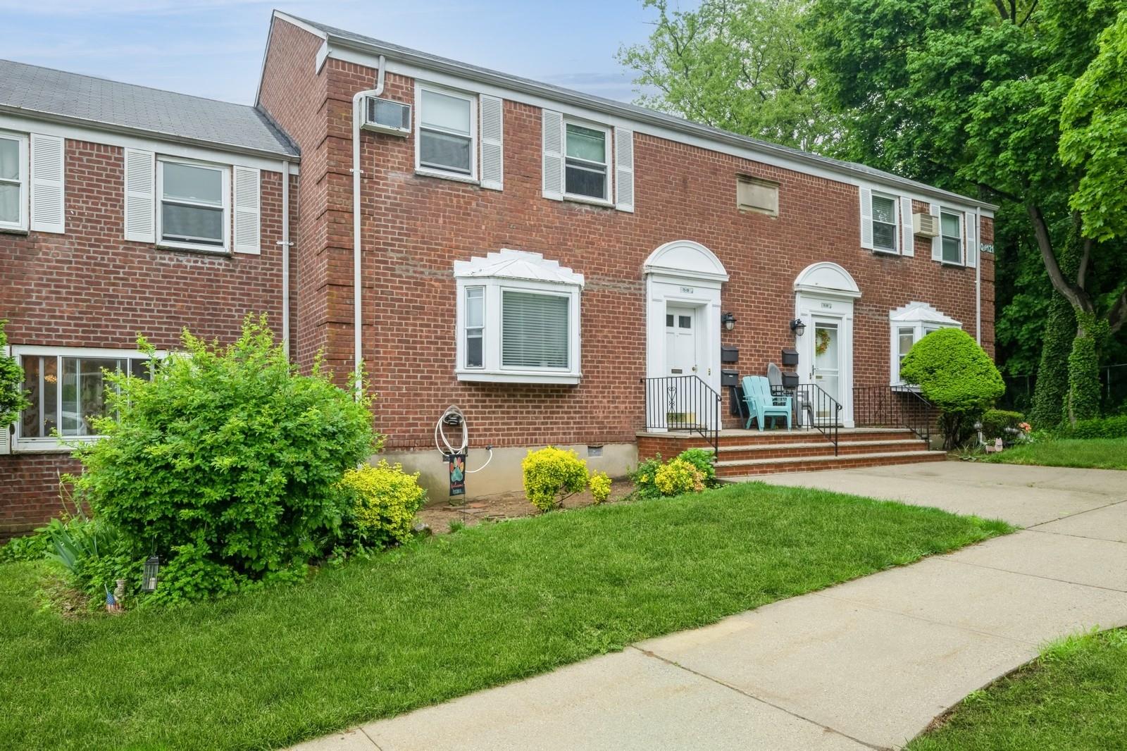 70-08 261th Street St #A1, Glen Oaks, New York image 3