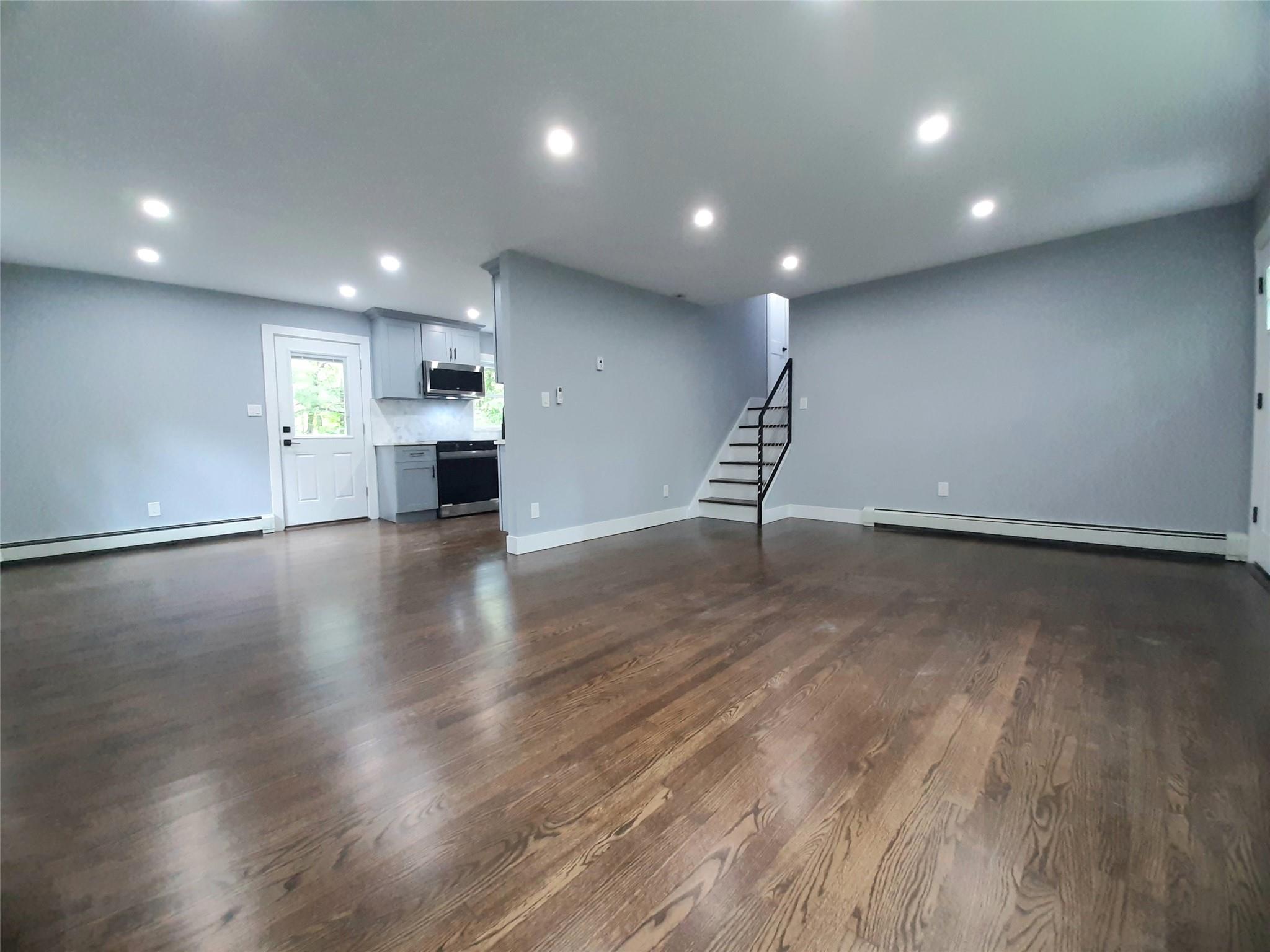 495 Stanton Terrace
