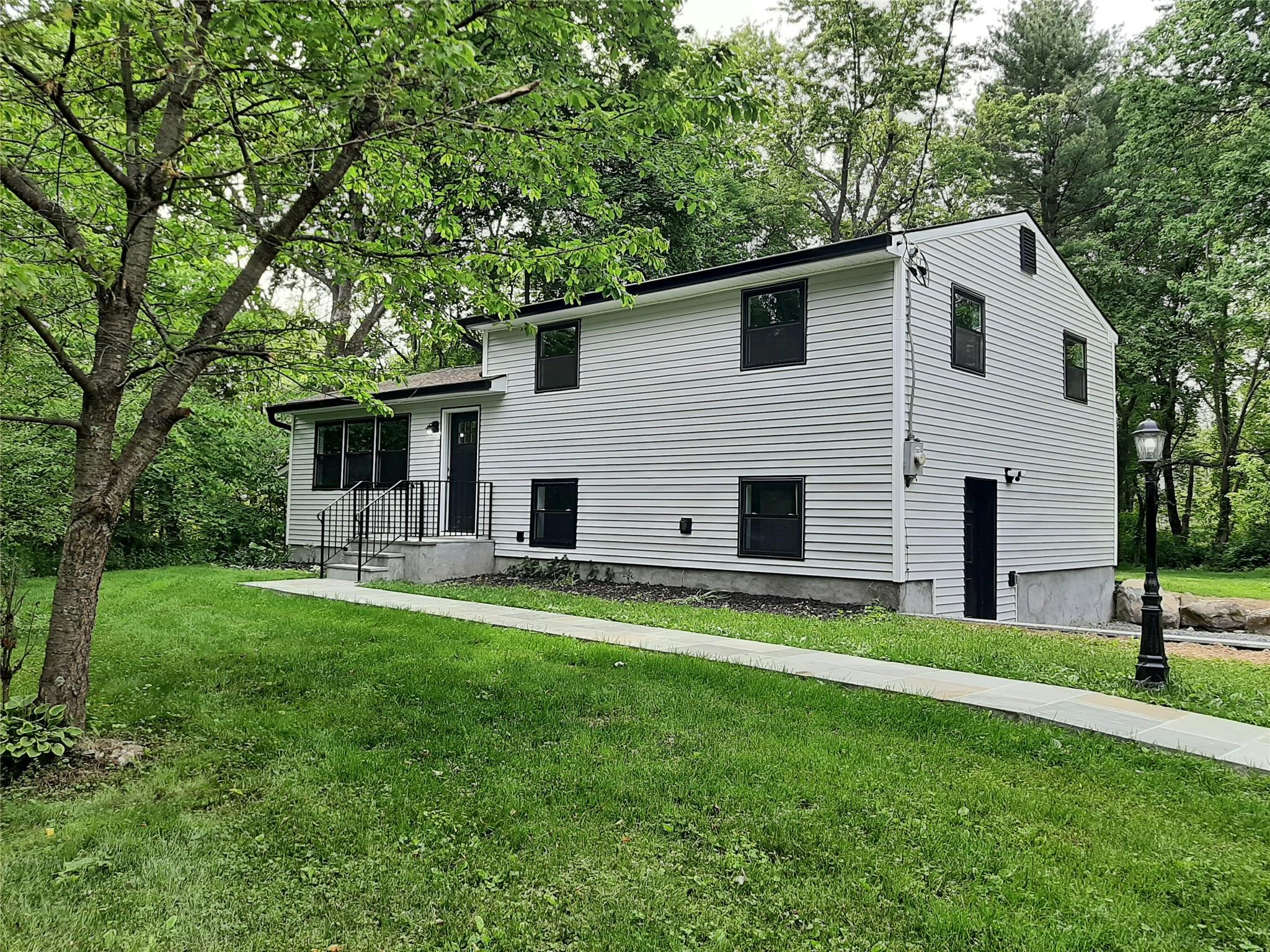 495 Stanton Terrace, Poughkeepsie, New York image 1