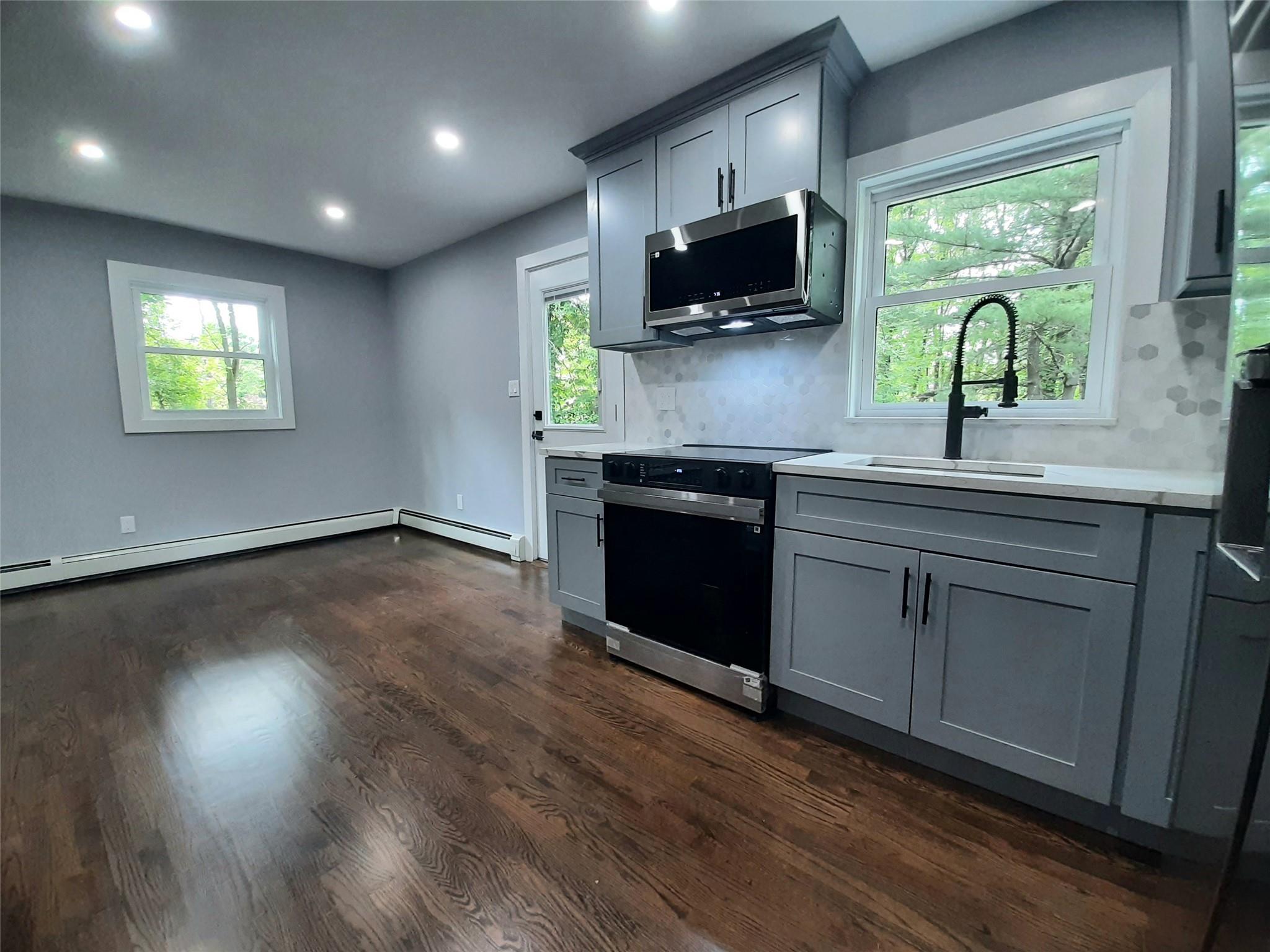 495 Stanton Terrace, Poughkeepsie, New York image 9