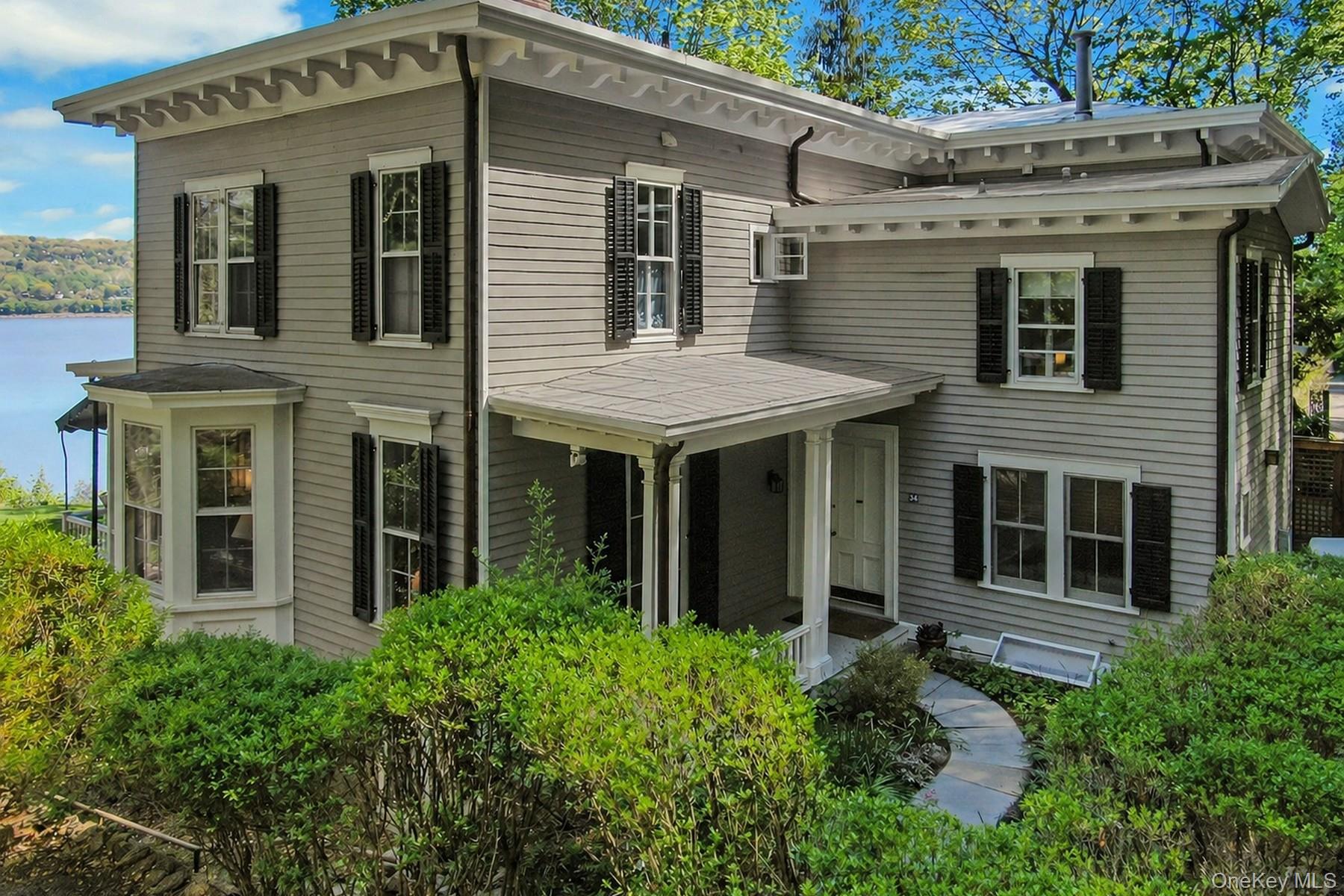 34 Lawrence Lane
