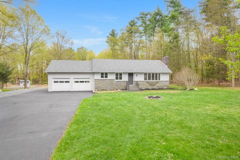 34 Van Buskirk Road Saugerties NY 12477