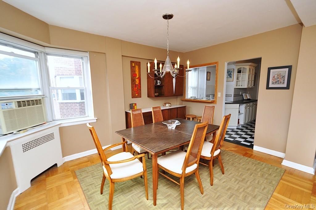 Scarsdale, New York 10583, United States, 2 Bedrooms Bedrooms, ,2 BathroomsBathrooms,Residential,Active,228089