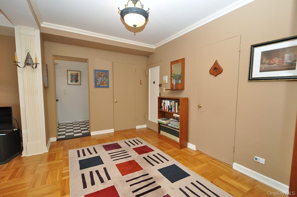 Scarsdale, New York 10583, United States, 2 Bedrooms Bedrooms, ,2 BathroomsBathrooms,Residential,Active,228089