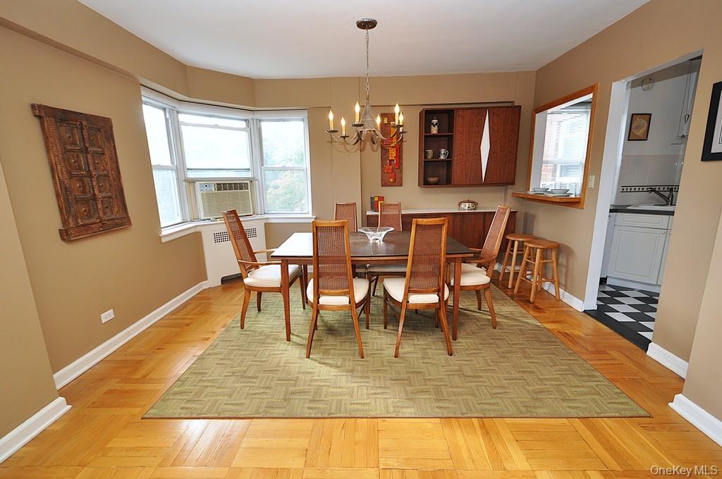 Scarsdale, New York 10583, United States, 2 Bedrooms Bedrooms, ,2 BathroomsBathrooms,Residential,Active,228089