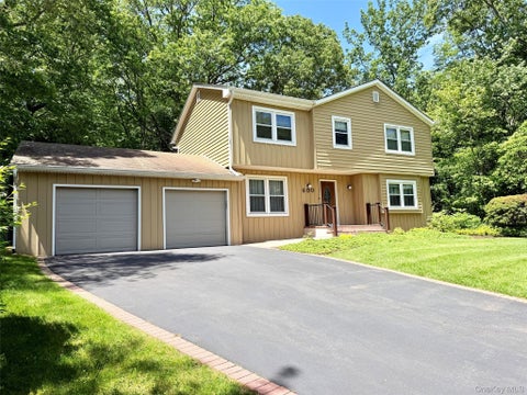 Homes For Sale - 600 Scraggy Hill Road<br/> Port Jefferson, NY 11777