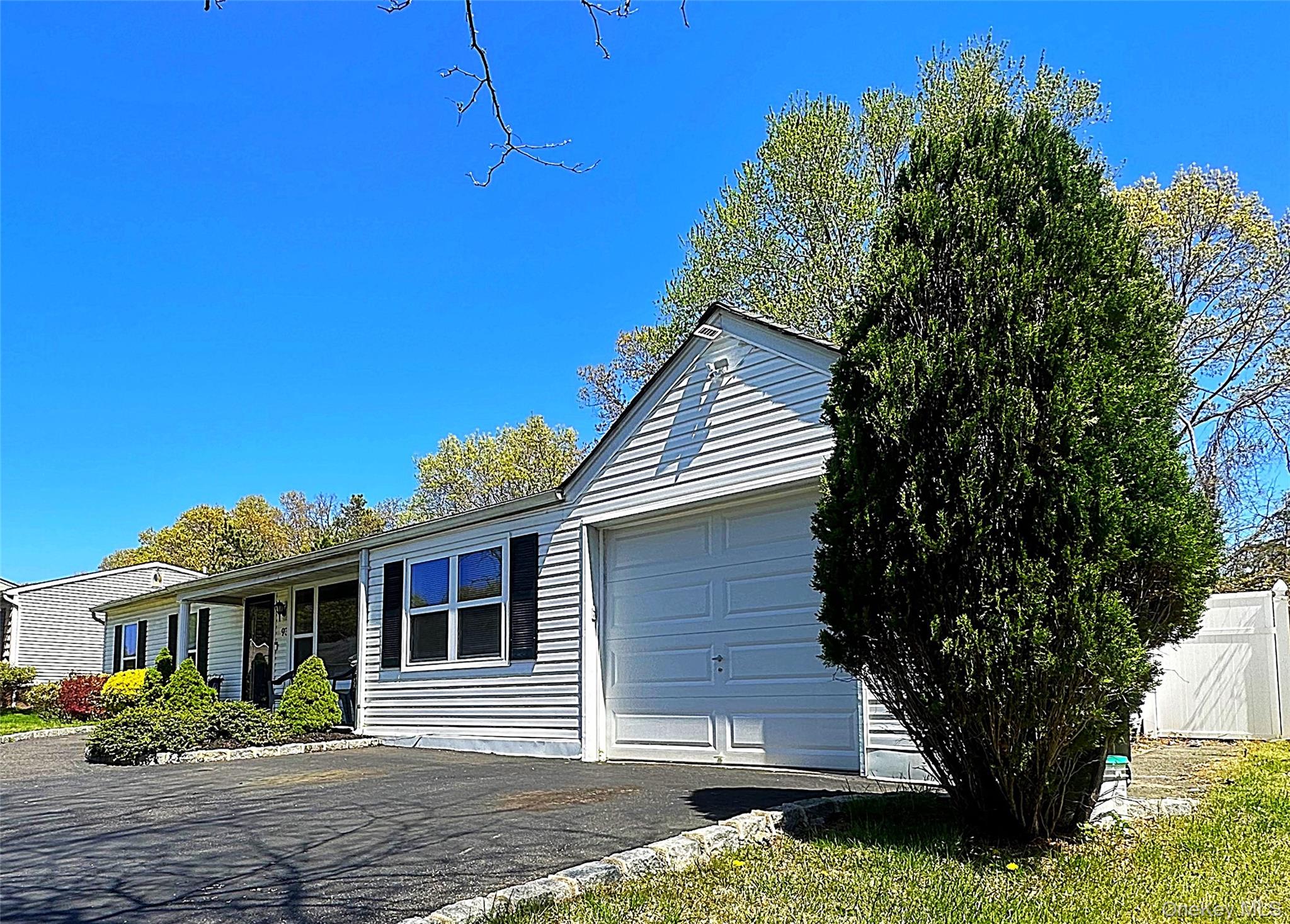 93 Burleigh Drive - Photo 4