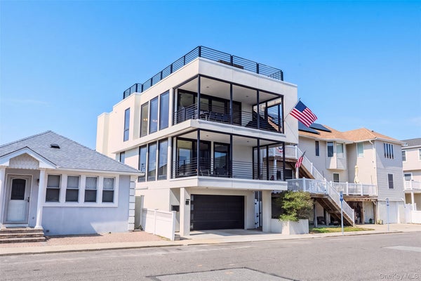 35 WYOMING AVE, LONG BEACH, NY 11561 - Image 75c55f7a9c7a35cbc7722eefddc165a2/3122068591