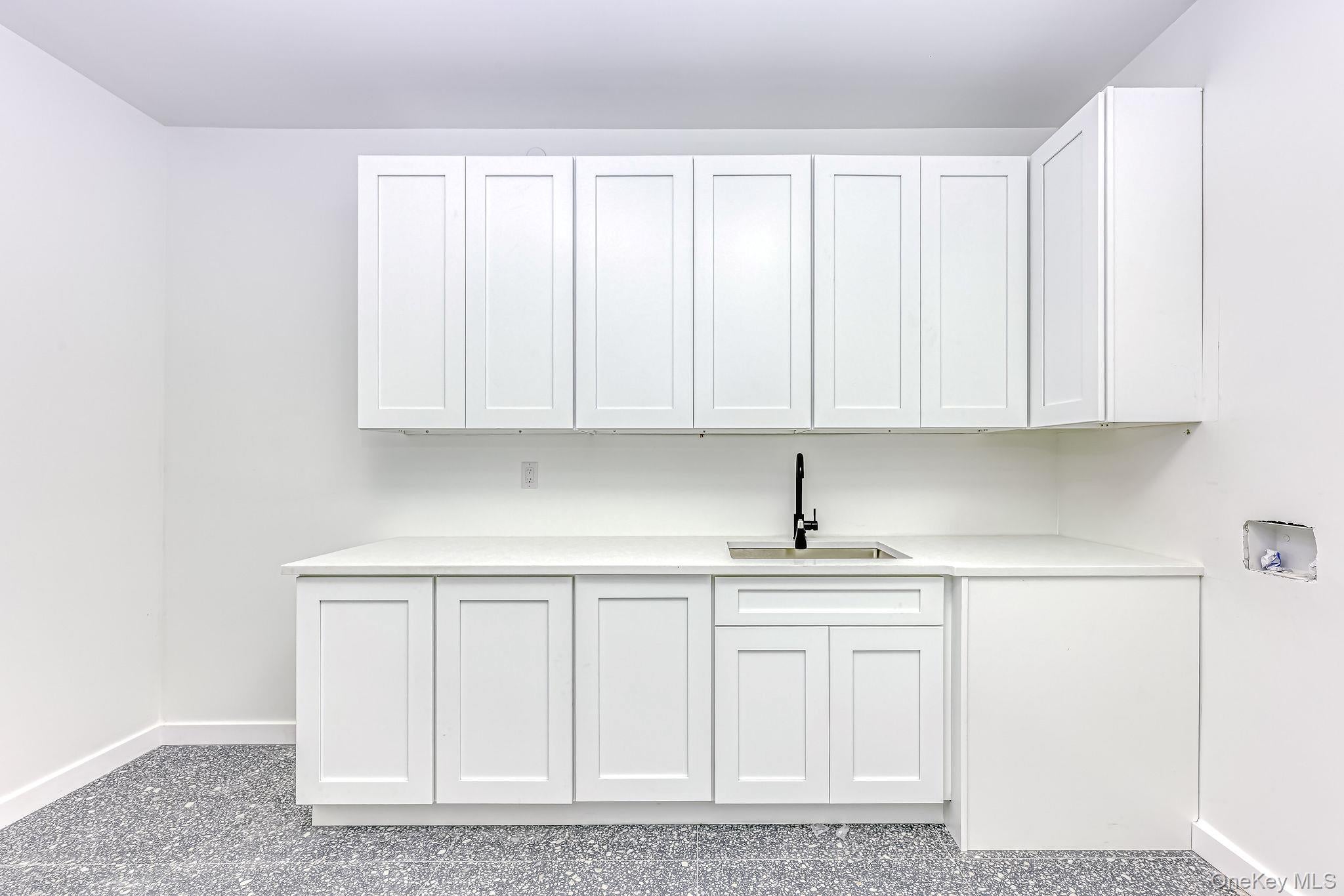2 Roberts Road 202
