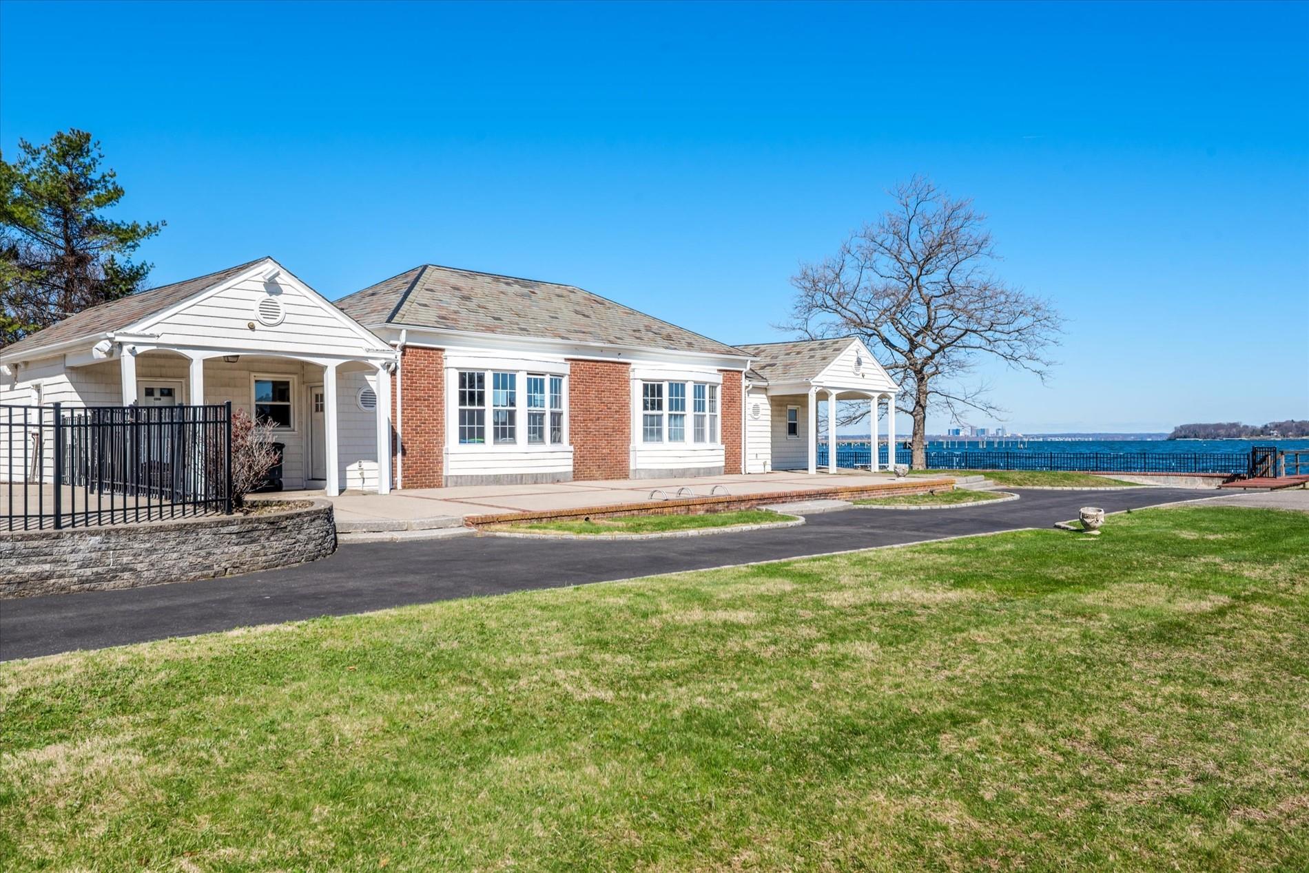 33 Harbour Road, Great Neck, New York image 21