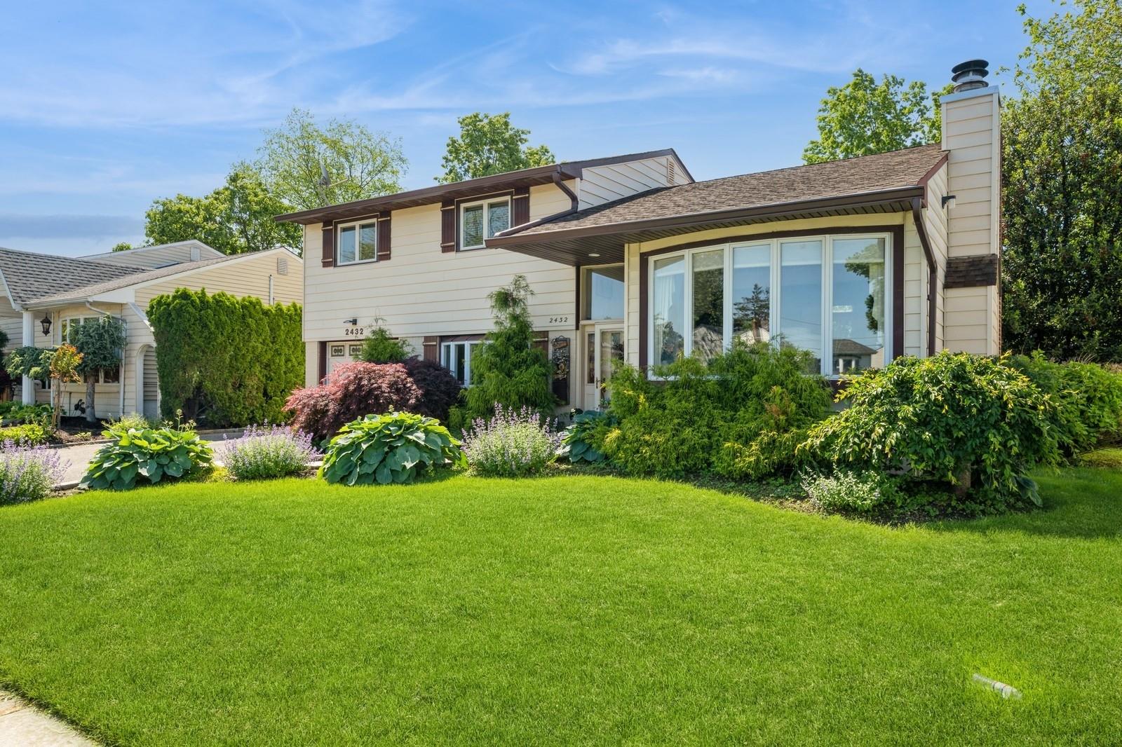 2432 Cadillac Drive, East Meadow, New York image 2
