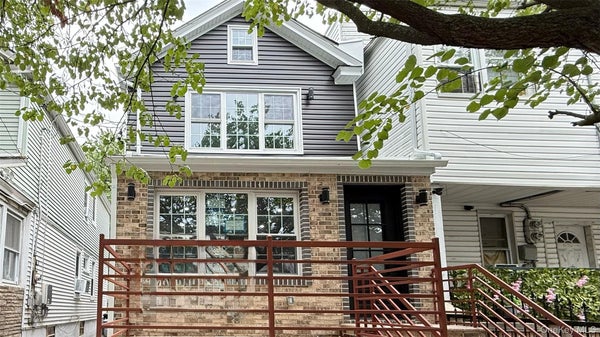 107-29 118TH ST, SOUTH RICHMOND HILL, NY 11419 - Image 75d177bec8b2bfa9fd4abe604c5ad0a3/1151379062