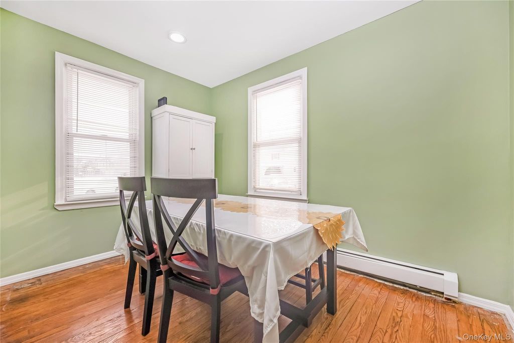 Photo of 430 Staples Street, Farmingdale, NY 11735 (MLS # 962606)