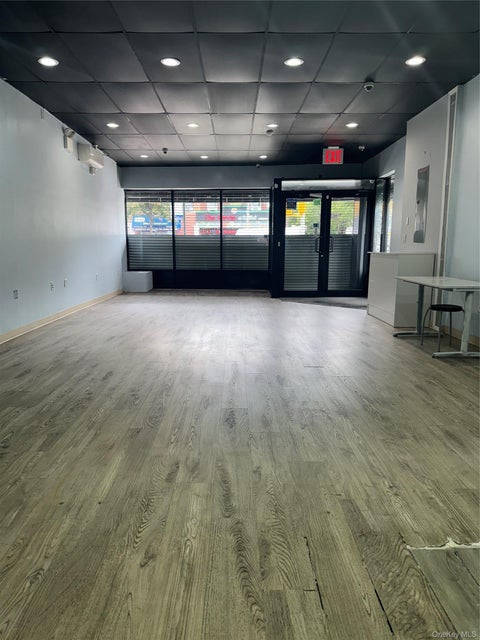 Photo for 10401 Northern Blvd