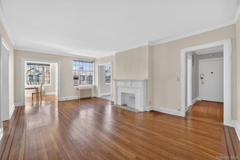 Homes For Sale - 292 Main Street #6A<br/> White Plains, NY 10601