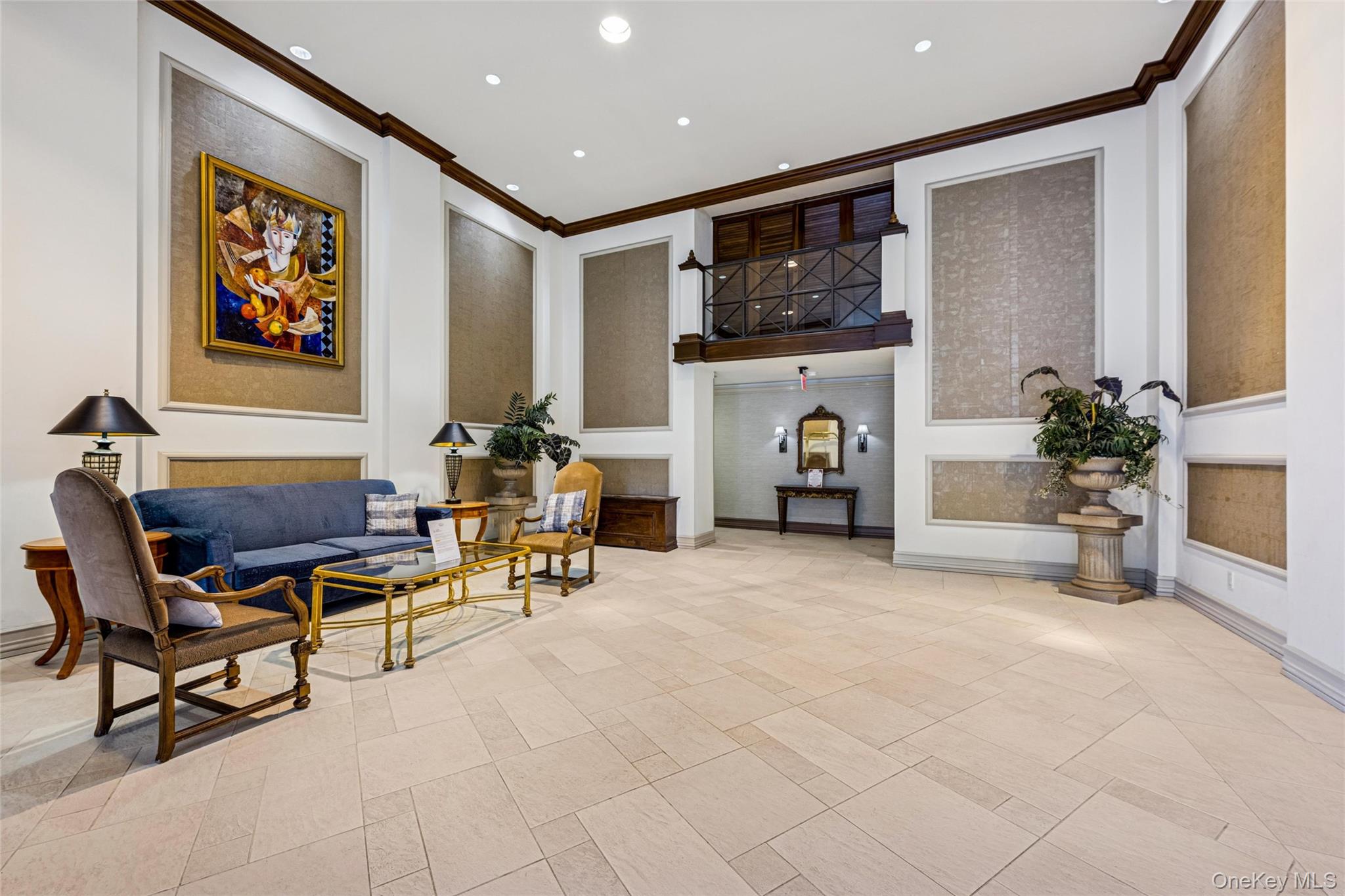 2 Bay Club Drive PHH