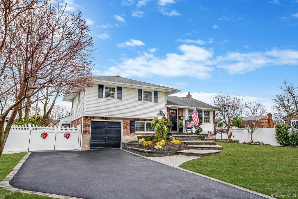 Photo of 68 Elder Drive, Commack, NY 11725 (MLS # 949482)