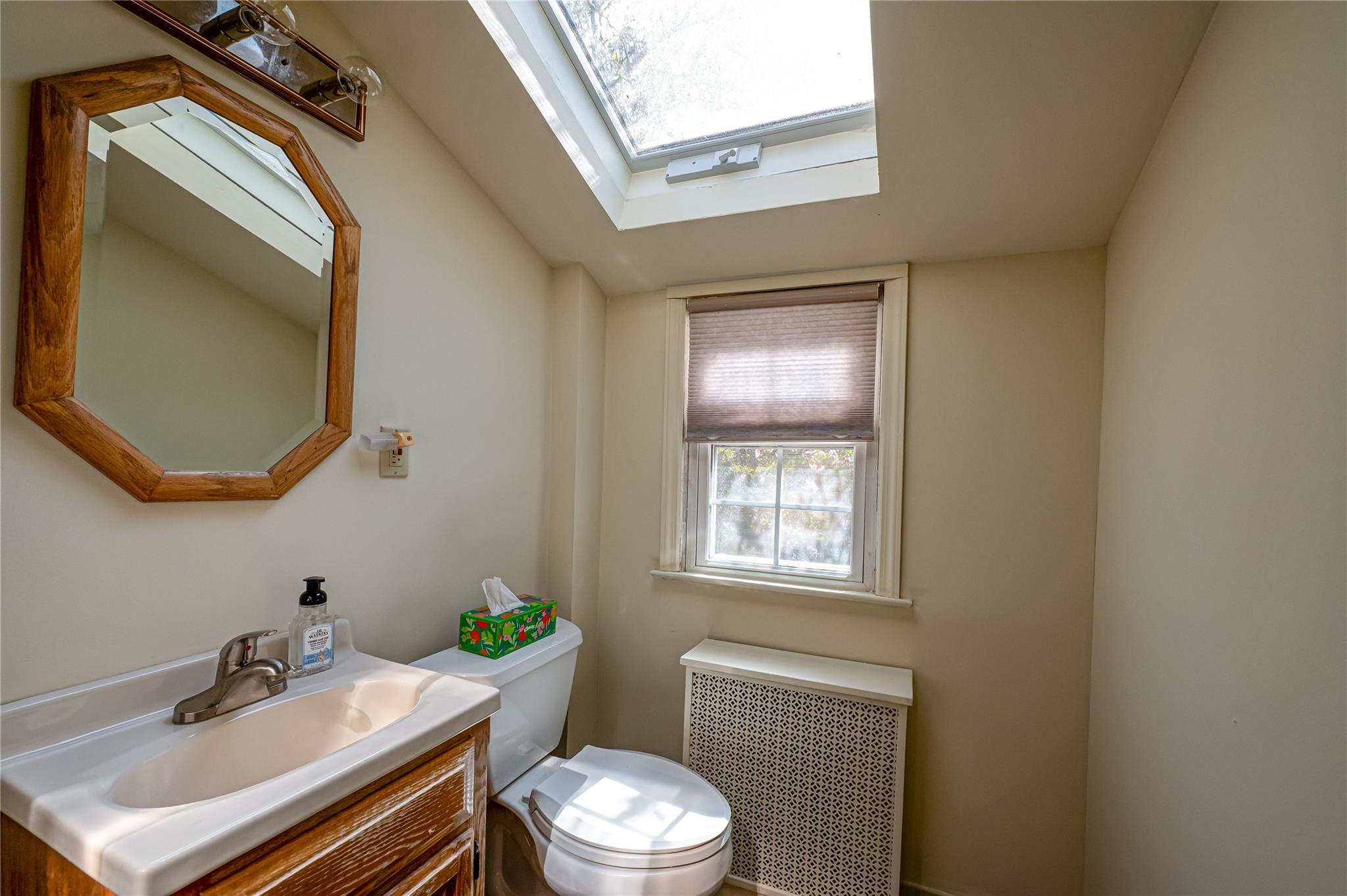 11 Earl Drive, Merrick, New York image 14