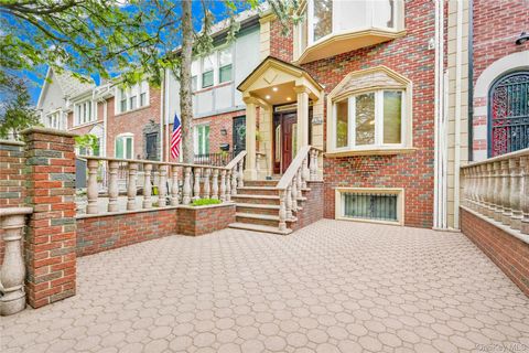 Photo of 2143 46th Street, Astoria, NY 11105 (MLS # 1004116)
