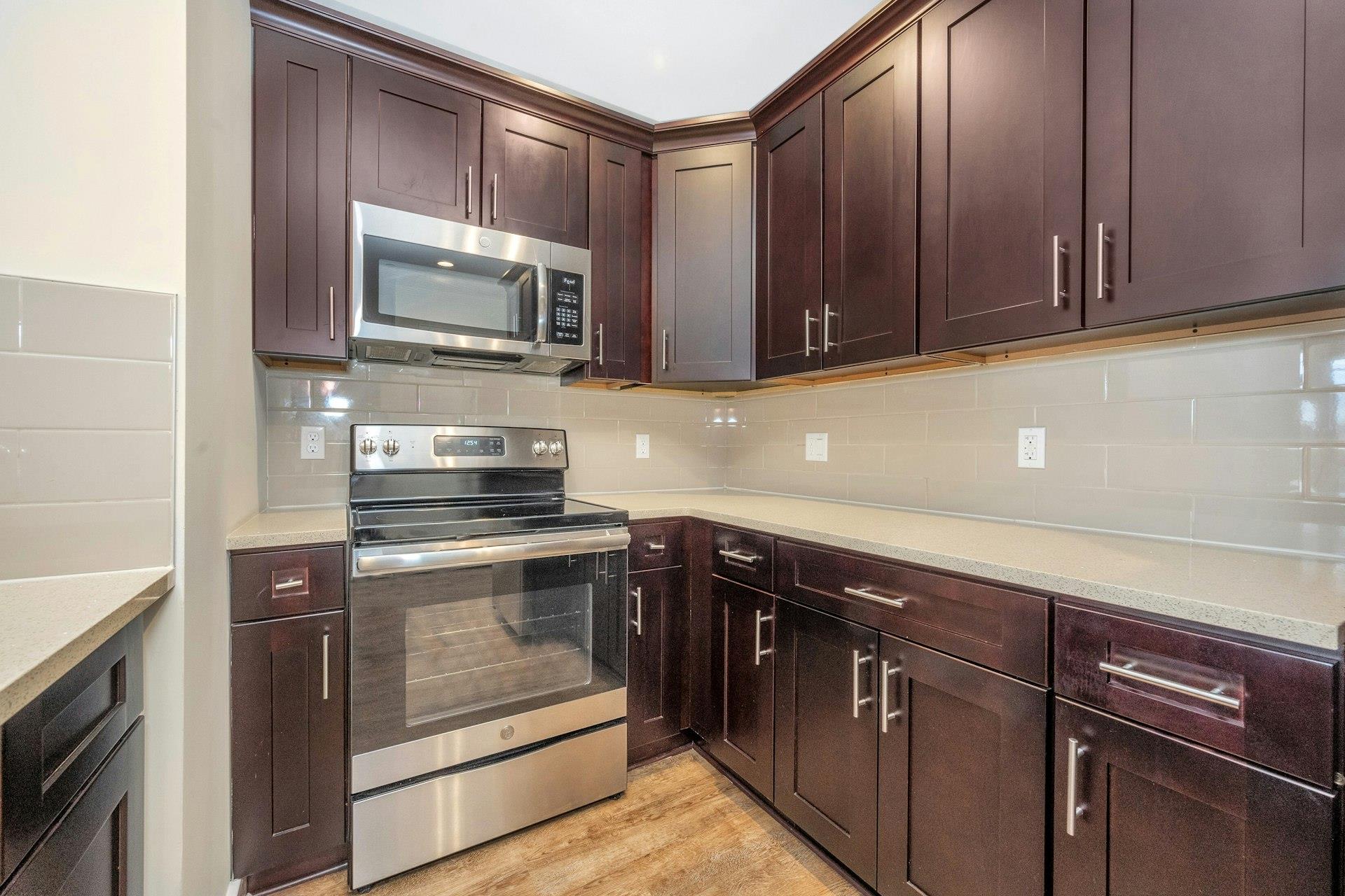 Jackson Avenue 1F, Eastchester, New York - 1 Bedrooms  
1 Bathrooms  
3 Rooms - 