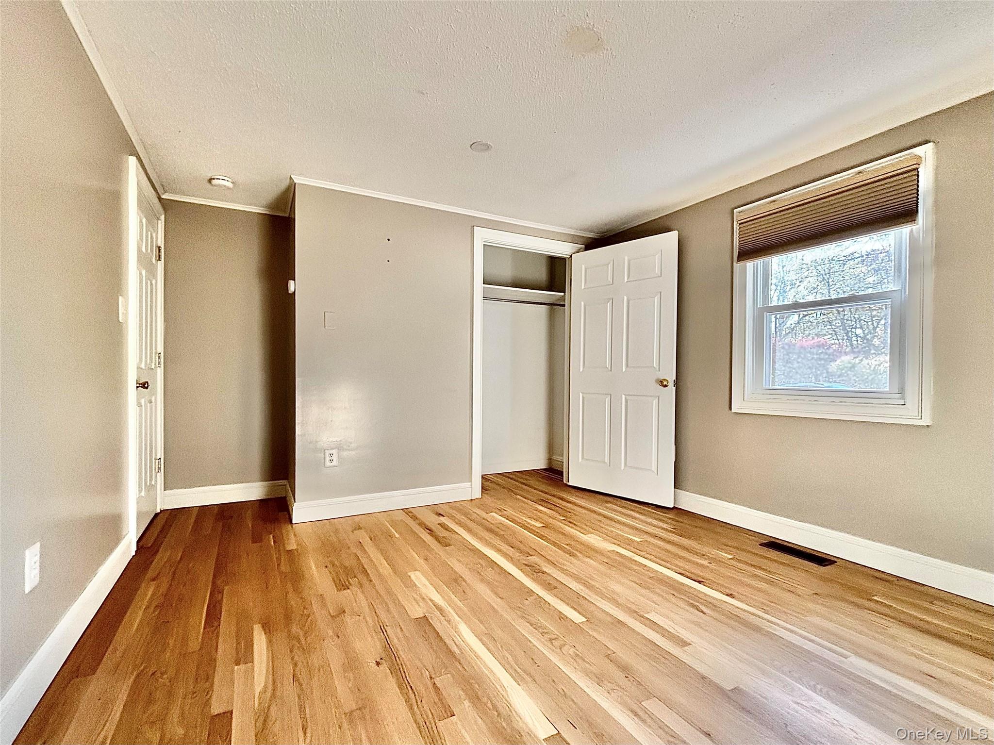 Rhinebeck, New York 12572, United States, 3 Bedrooms Bedrooms, ,2 BathroomsBathrooms,Residential,Active,242982