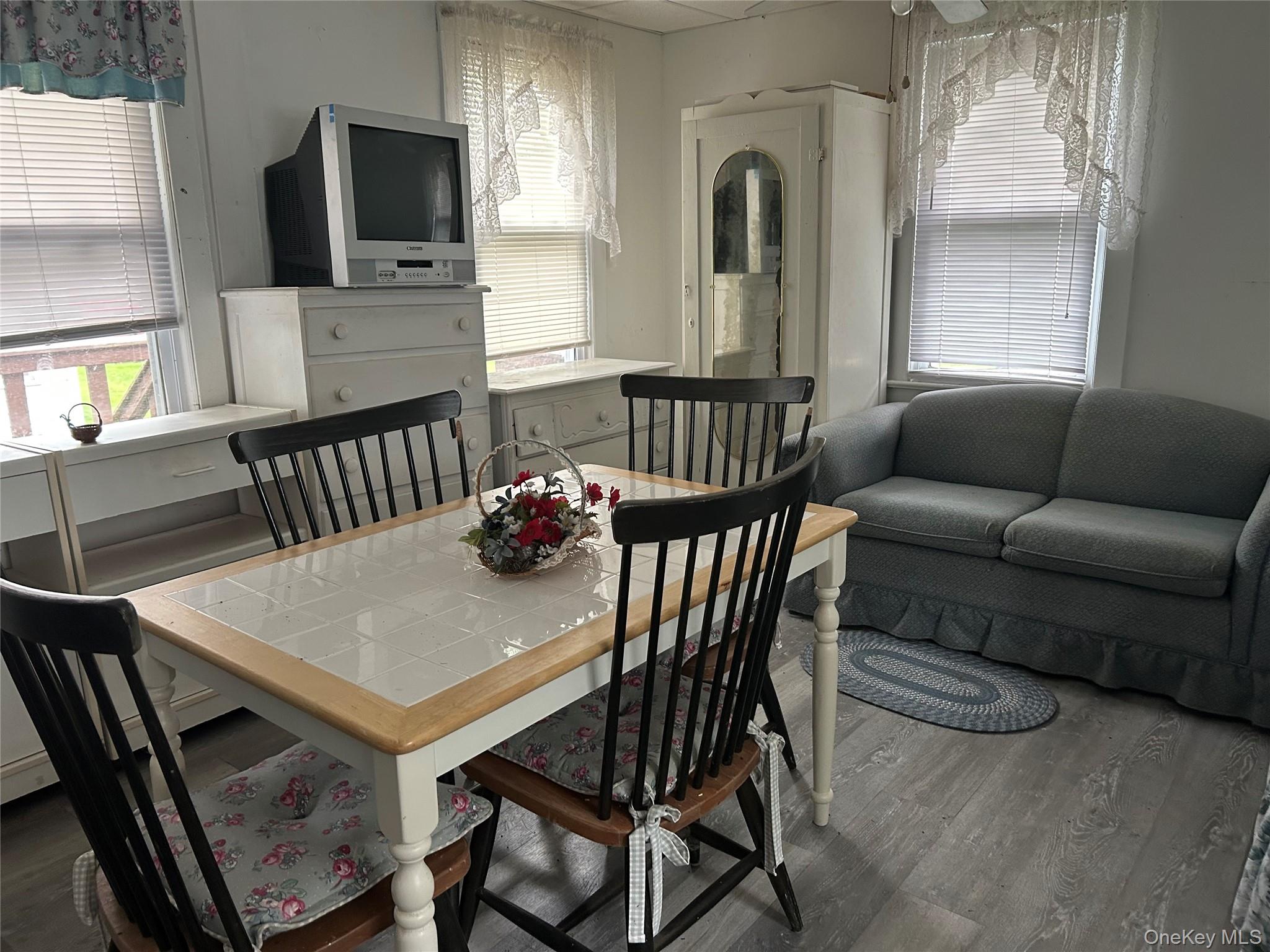 52 Greentree Road 12A