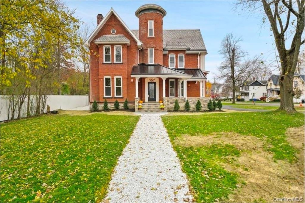 Photo of 260 Main Street, Goshen, NY 10924 (MLS # 987695)