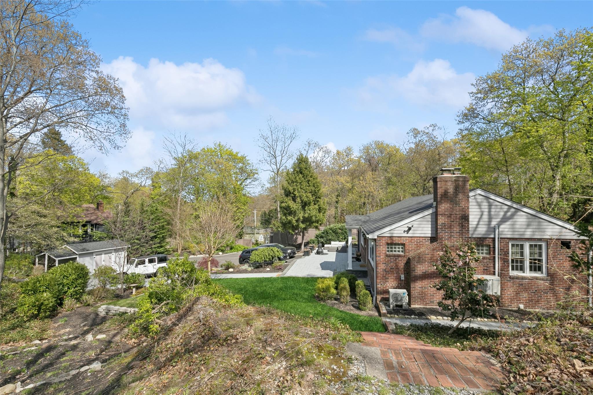 109 Centerport Road, Centerport, New York image 36