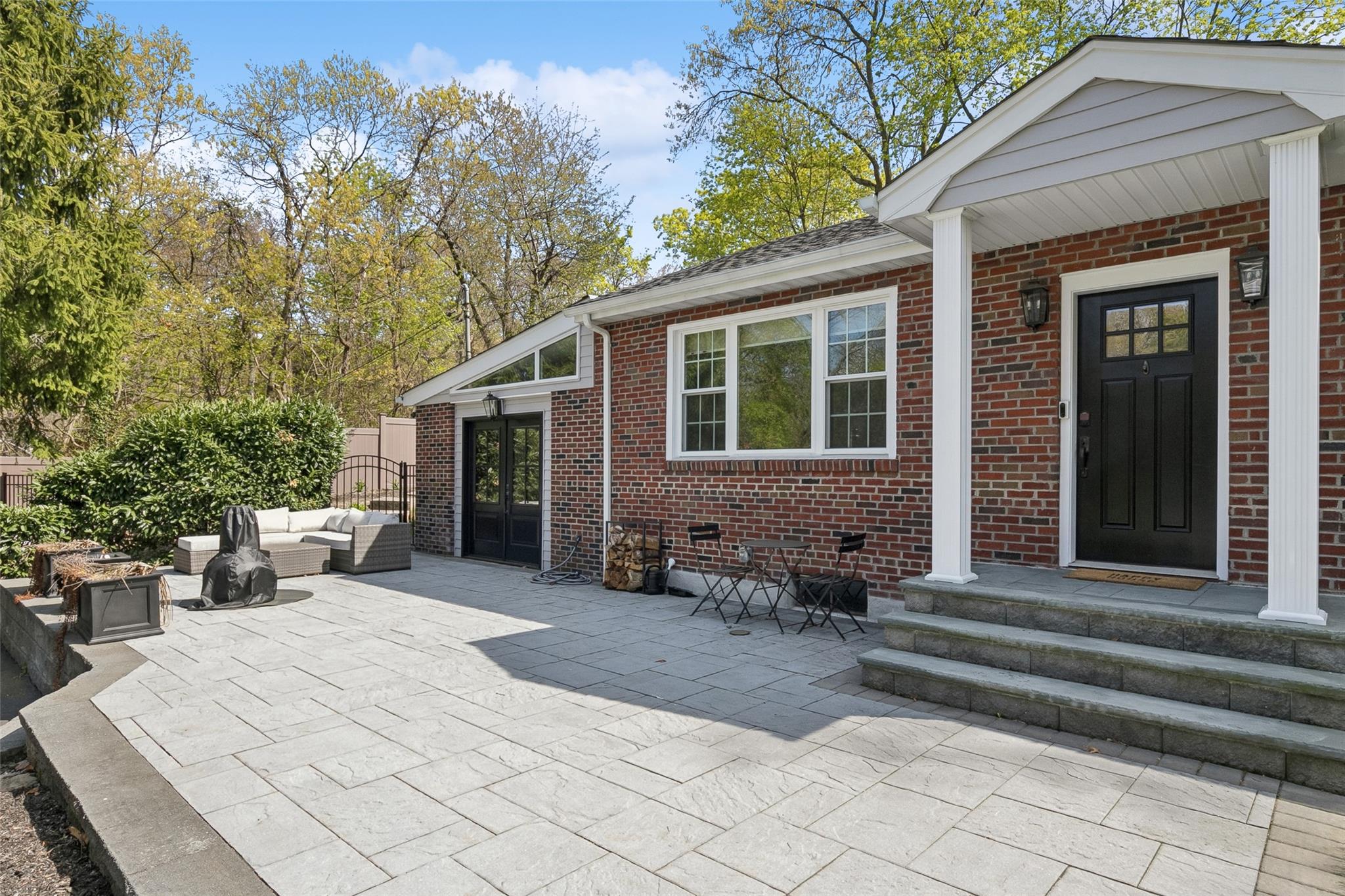 109 Centerport Road, Centerport, New York image 4