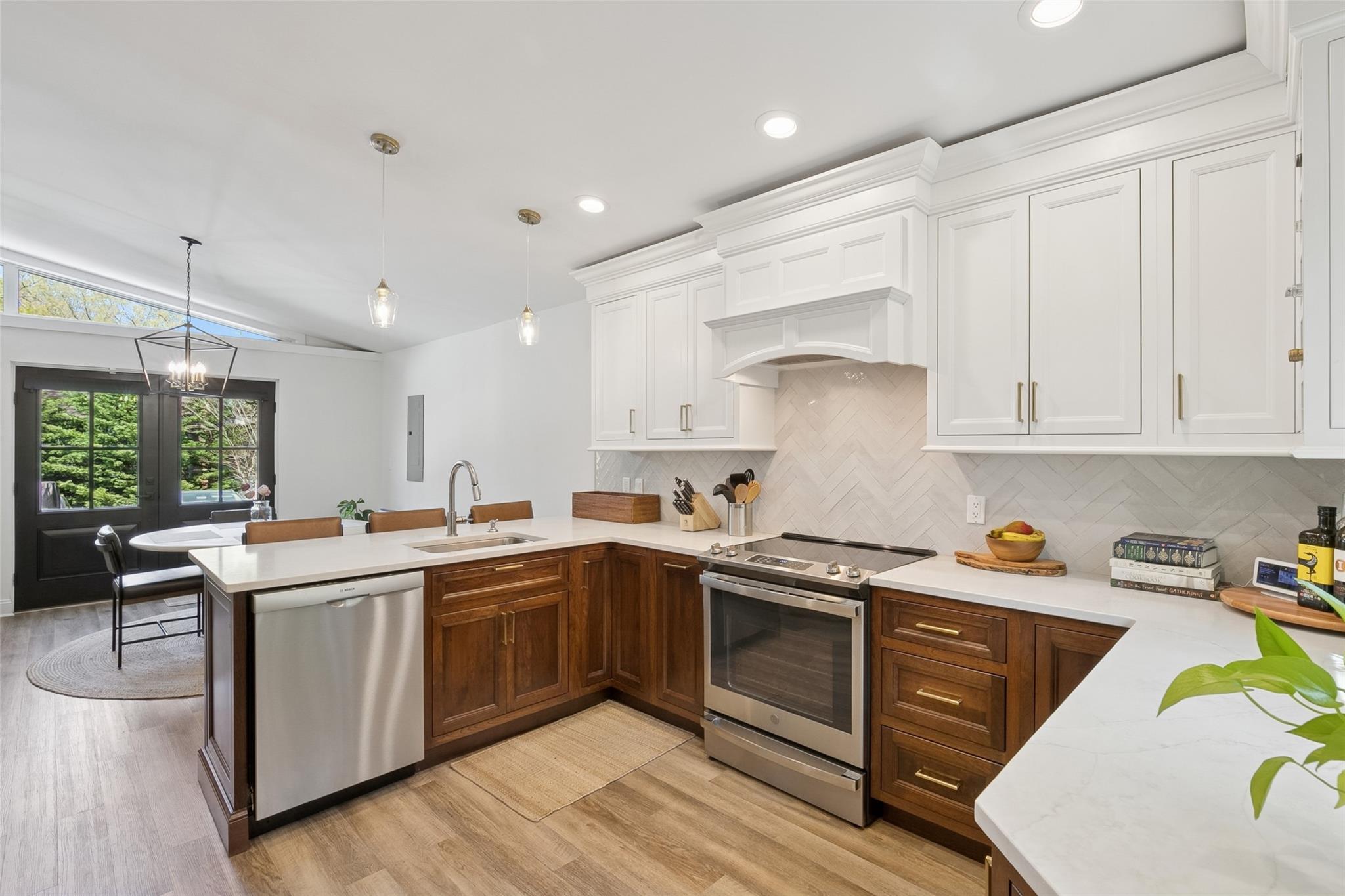 109 Centerport Road, Centerport, New York image 17