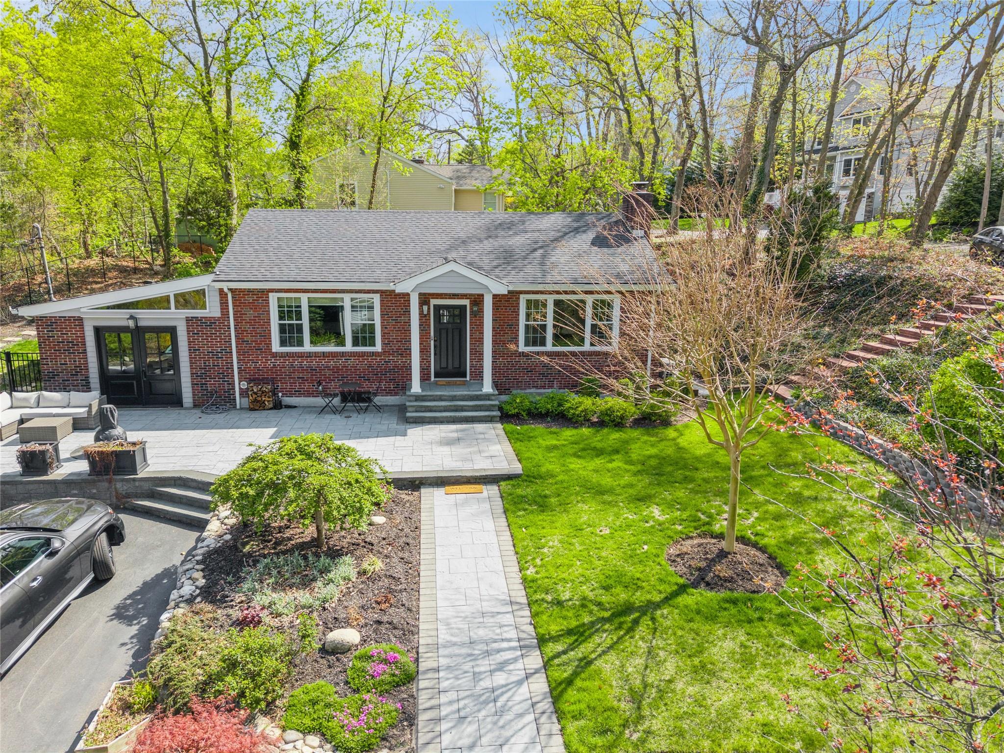 109 Centerport Road, Centerport, New York image 3