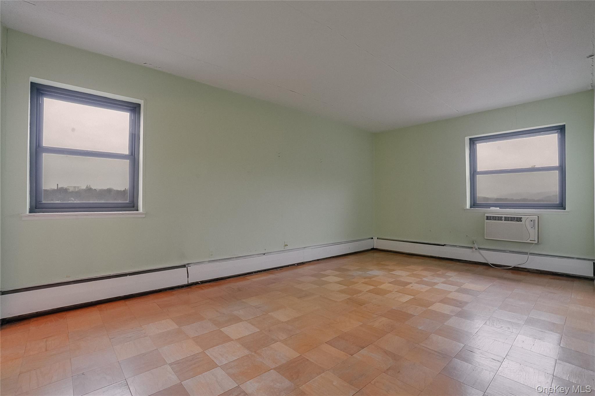 100 Diplomat Drive 8M