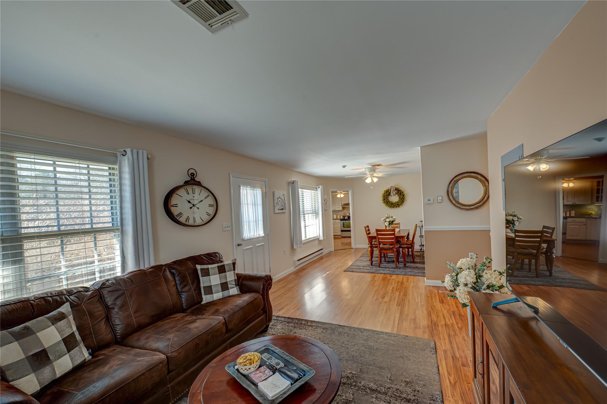 346 Woodbridge Drive #B, Ridge, New York image 10