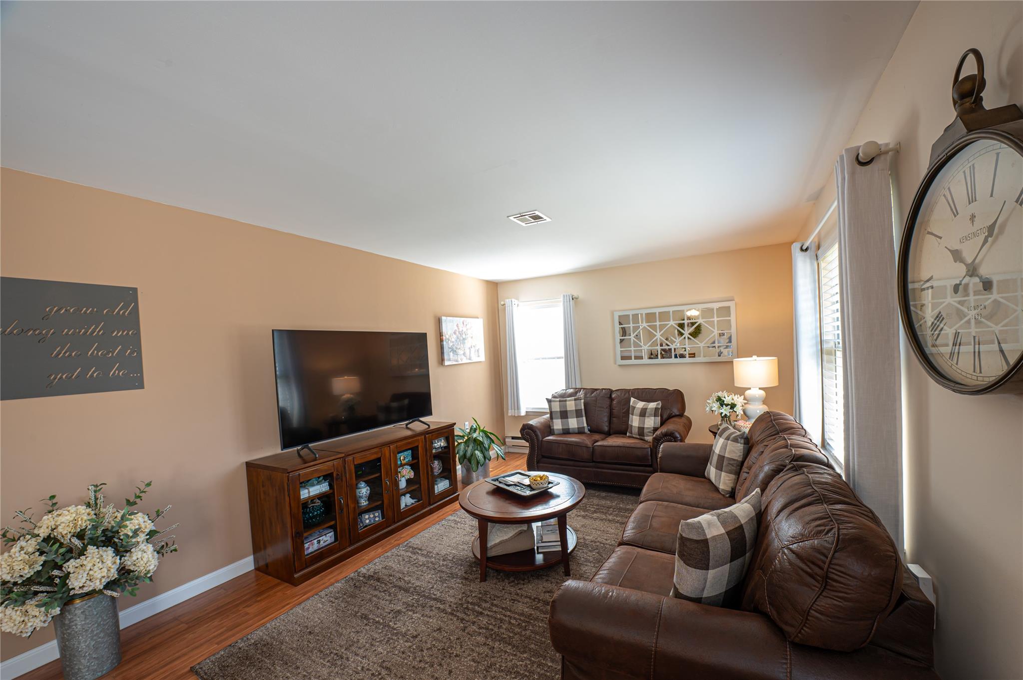 346 Woodbridge Drive #B, Ridge, New York image 9