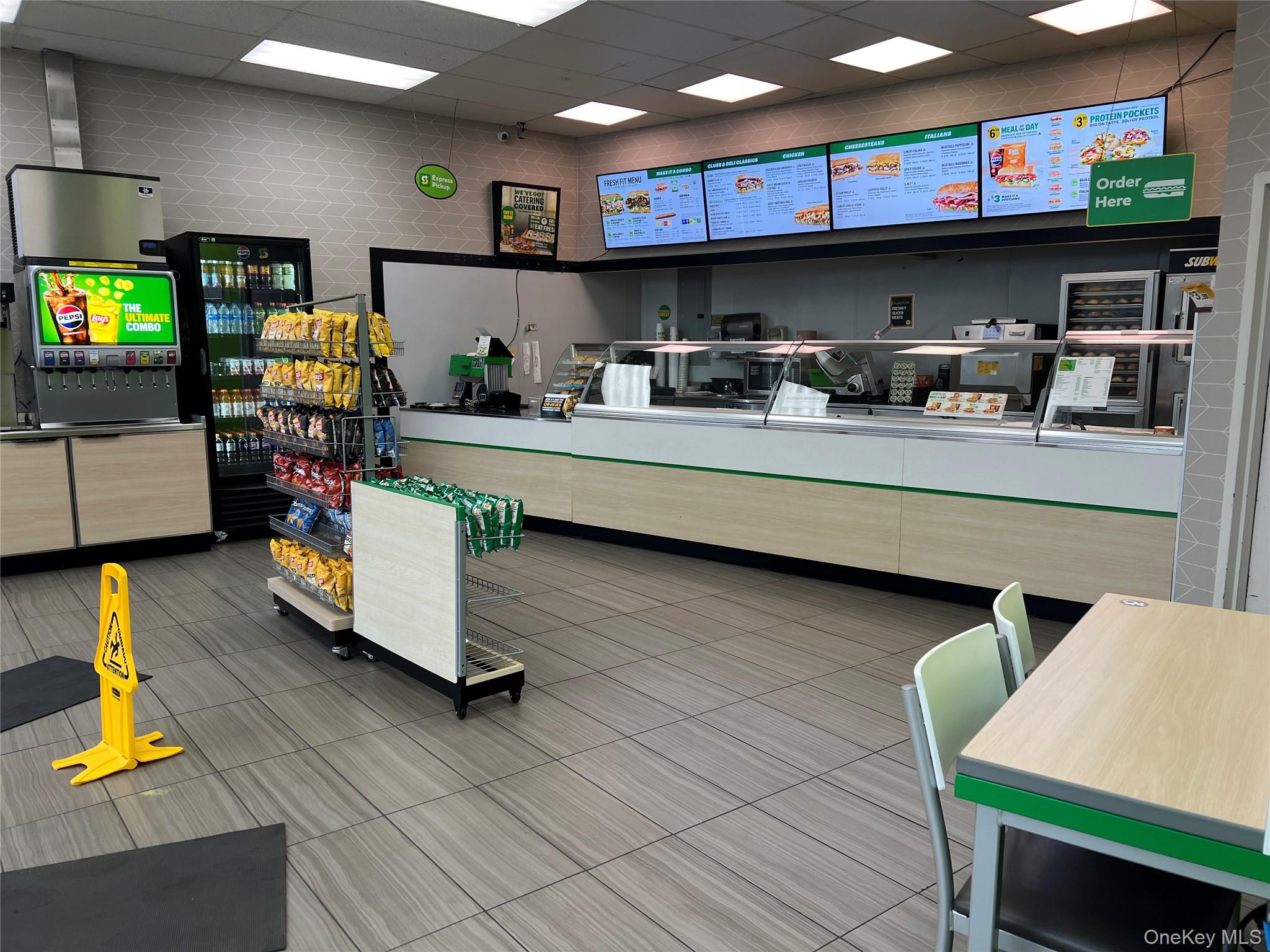 3102 U Arcade Store 3