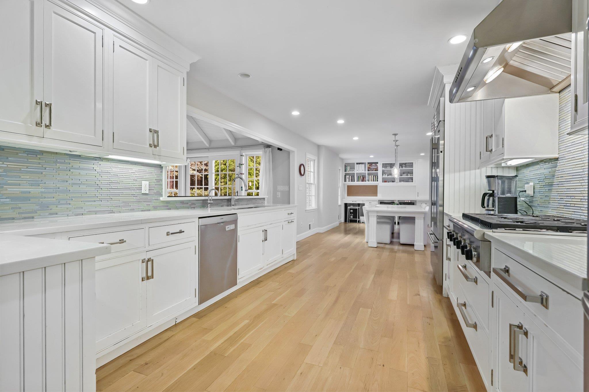 8 Eldredge Place