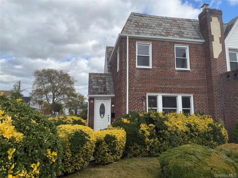 111-27 209th Place Queens Village NY 11429