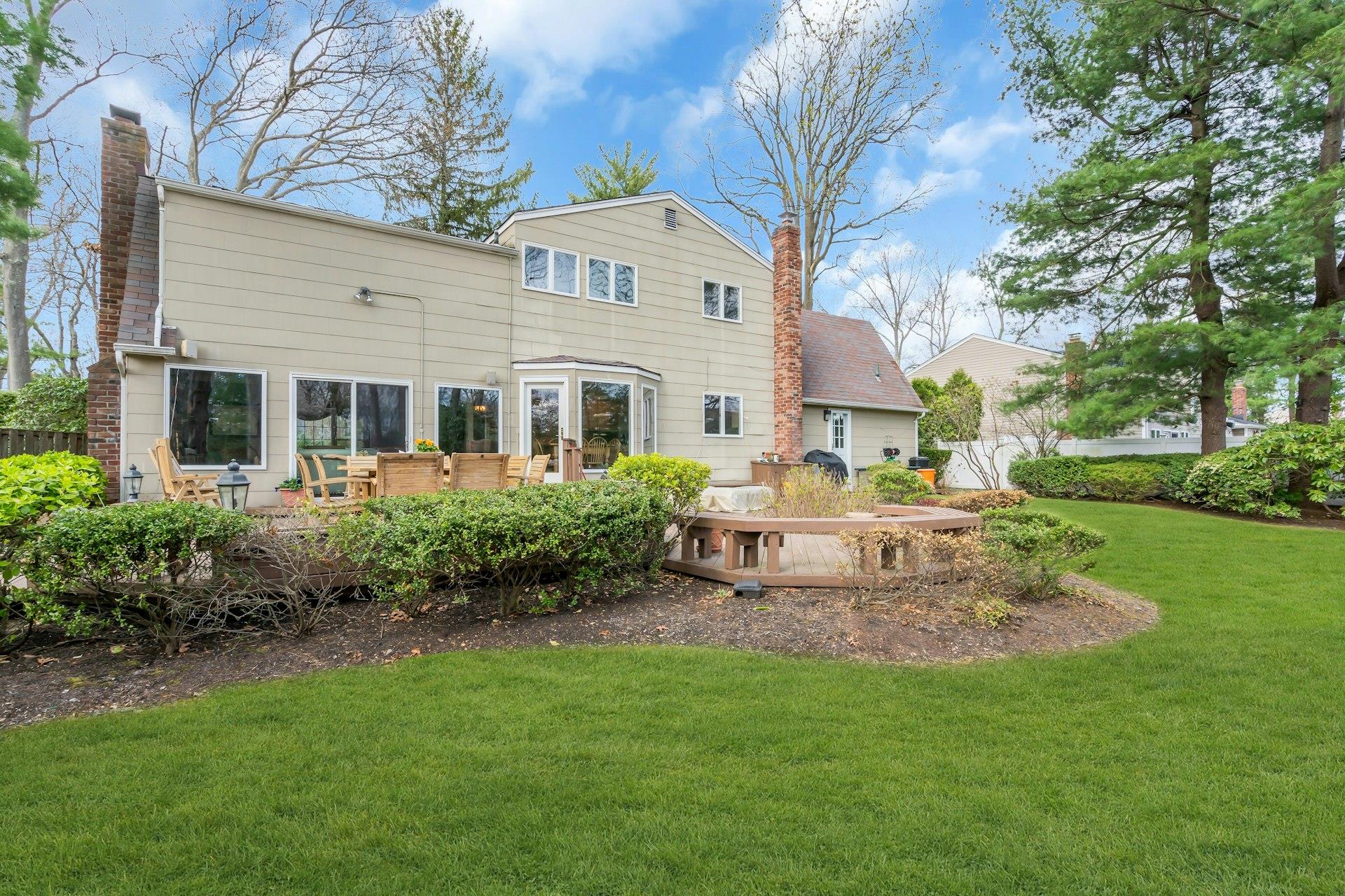 80 Wichard Boulevard, Commack, New York image 31