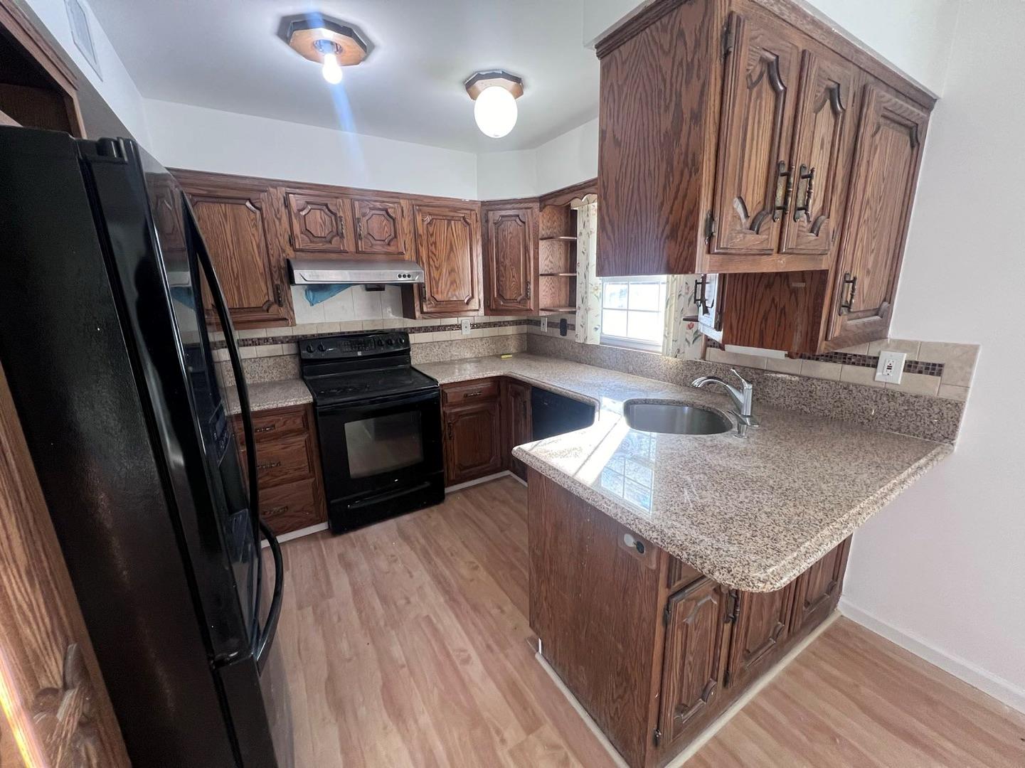 6 Blackwell Lane, Stony Brook, New York image 2