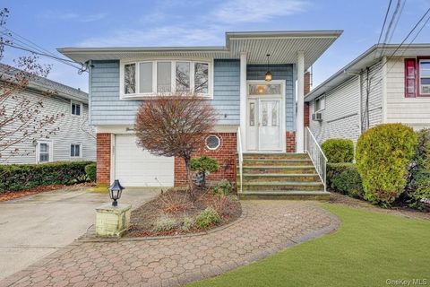 98 Union Place Lynbrook NY 11563