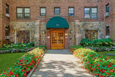 Homes For Sale - 253 Garth Road #3E<br/> Westchester County, Scarsdale, NY 10583